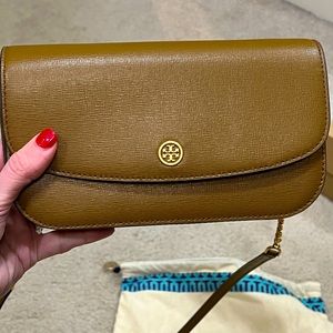 New Tory Burch Crossbody Wallet in Bistro Brown
